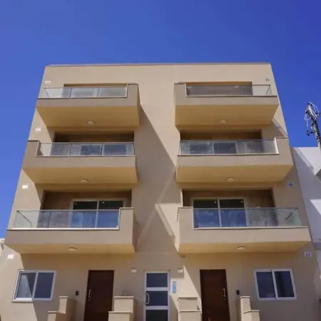 Luxe Living - Modern 3 Bedroom *