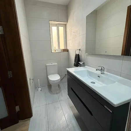 Luxe Living - Modern 3 Bedroom