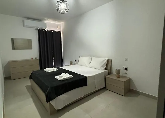 Luxe Living - Modern 3 Bedroom *