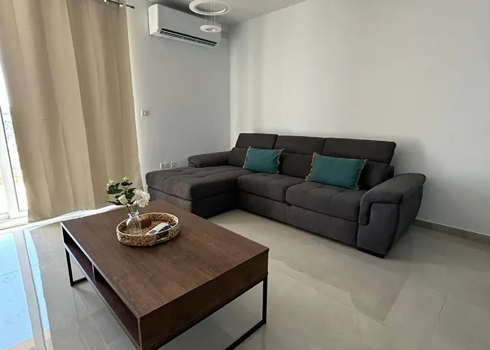 Apartman Luxe Living - Modern 3 Bedroom *